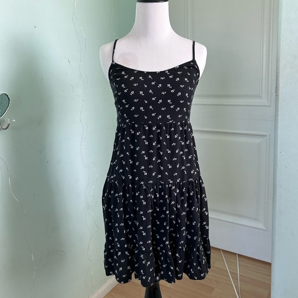 Hollister Dresses & Skirts - Hollister Babydoll Floral Dress